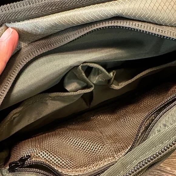Sage Olive and Black Men's Belt Bag /fly fishing bag